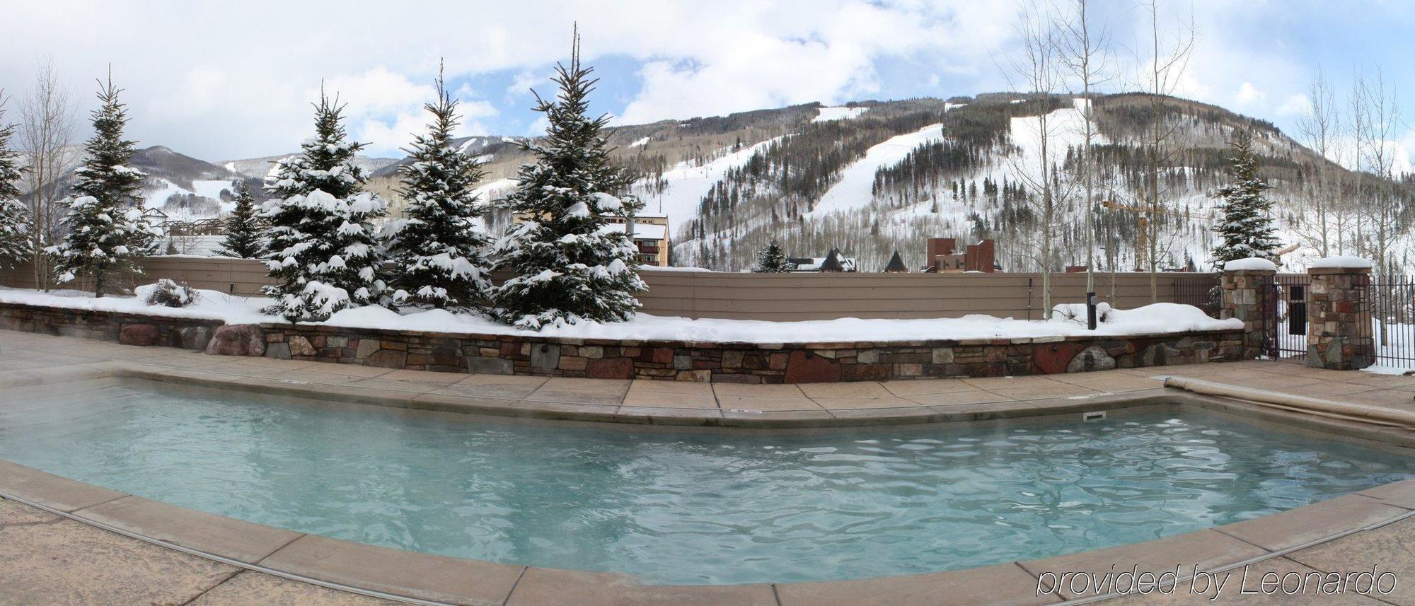 Sun Vail Aparthotel Екстериор снимка
